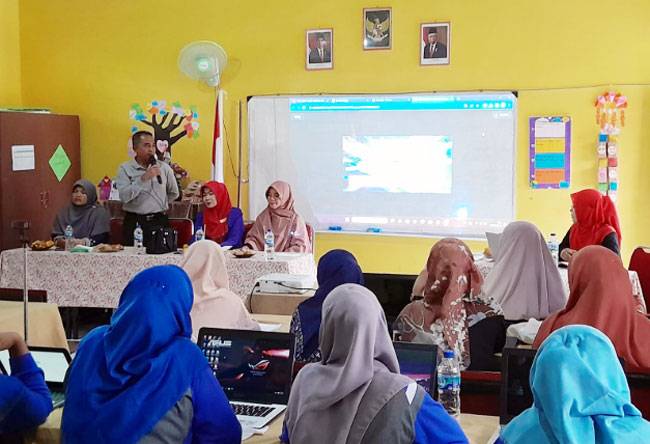 KKG Gugus IV Siak Hulu Taja Workshop IKM