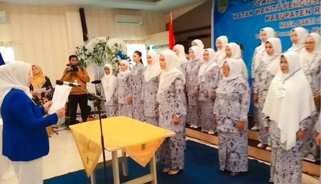 Karmila Sari Nahkodai IWAPI Rohil hingga 2027, Wujudkan Perempuan Mandiri Majukan Daerah