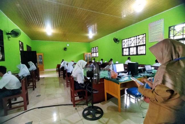 Pelaksanaan ANBK di UPT SMPN 3 Bangkinang Berjalan Lancar