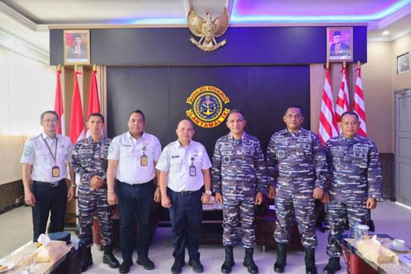 Danlantamal IX Bersama BMKG Provinsi Maluku Jajaki Pemasangan Tsunami Gauge di Teluk Ambon