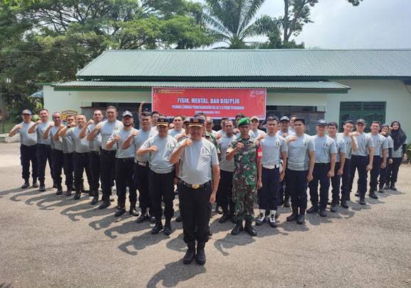 Sebanyak 55 Sipir Kabupaten Rokan Hulu Riau di Gembleng TNI Pembinaan Fisik, Mental dan Disiplin