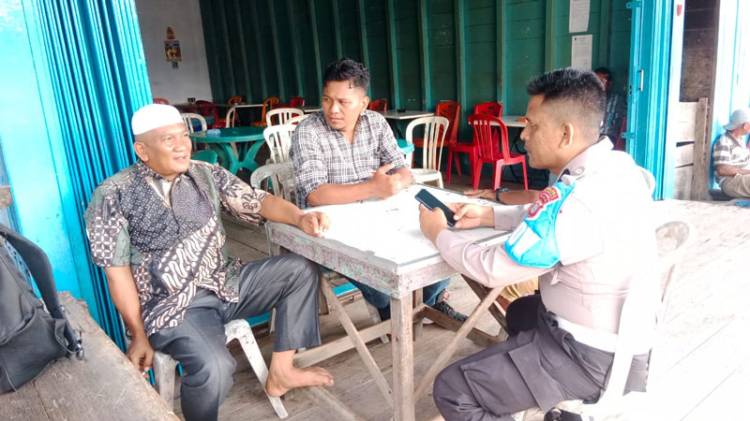 Ngopi bareng, Personel Polsek Concong Ciptakan Pilkada Damai