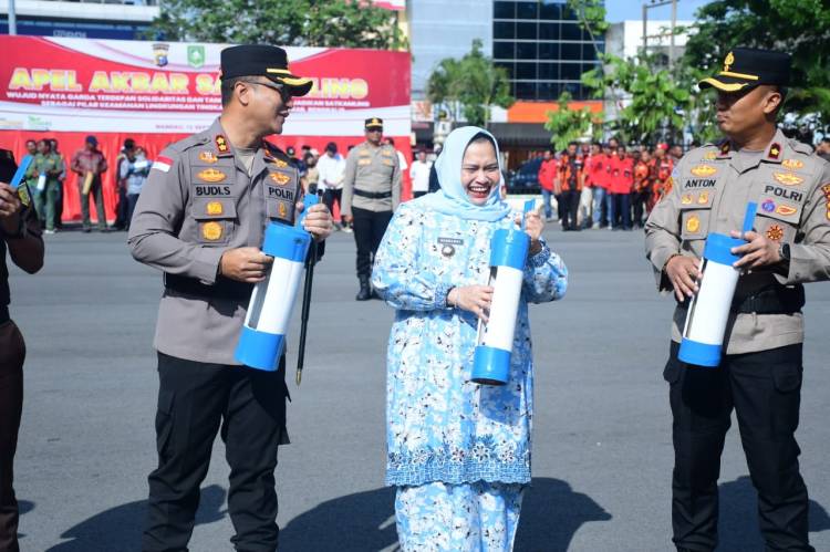 Bupati Kasmarni Dukung Satkamling Kembali Diaktifkan