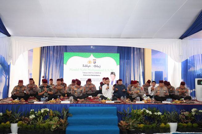 Polresta Pekanbaru Gelar Tabligh Akbar Maulid Nabi Muhammad SAW 1447 H Bersama Ustadz Abdul Somad