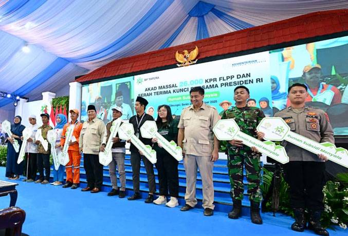 Panglima TNI Dampingi Presiden RI Pada Akad Massal 26.000 KPR FLPP
