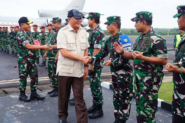 Panglima TNI Dampingi Menhan RI Tinjau Latihan Puncak Super Garuda Shield di Baturaja