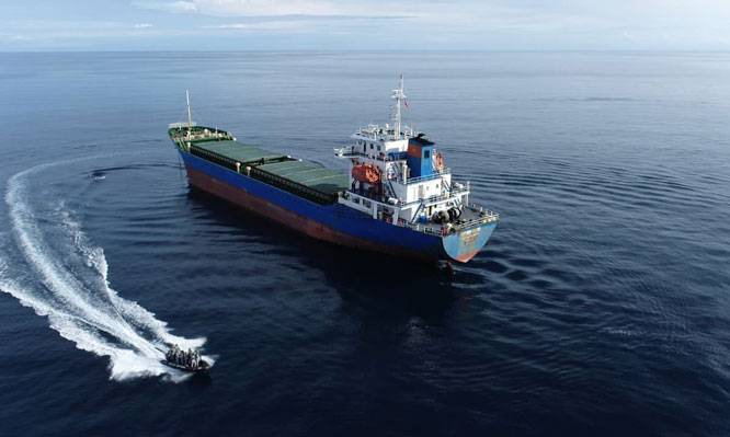 Bakamla RI Periksa Kapal Asing Asal Vietnam di Selat Malaka