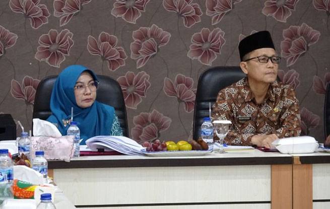 Inhil Bergerak: Asisten I Setdakab Inhil dan Ketua TP PKK Pimpin Pendampingan Penyusunan GPDK dan PJPK