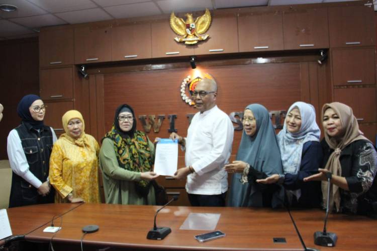 PWI Sudah Bersatu, IKWI Juga Harus Bersatu