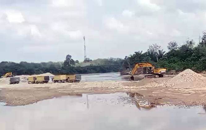 PT AWE Minerba Diduga Beroperasi Di Luar Izin yang Disepakati Tokoh Adat