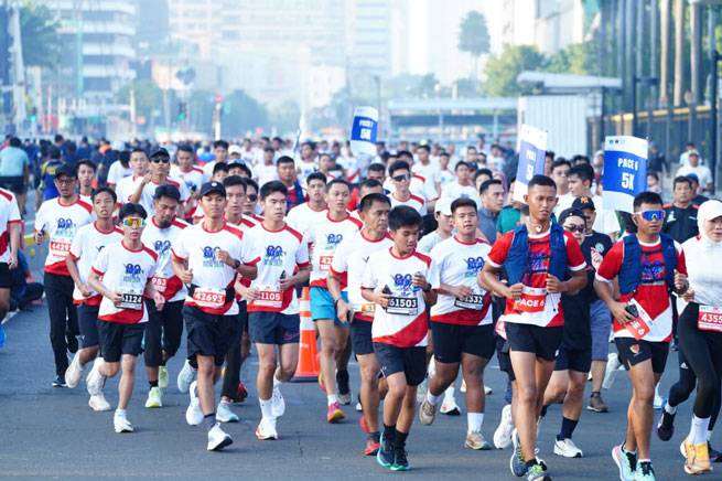 Ribuan Peserta Meriahkan &ldquo;Panglima TNI Run 2025&rdquo; di Monas