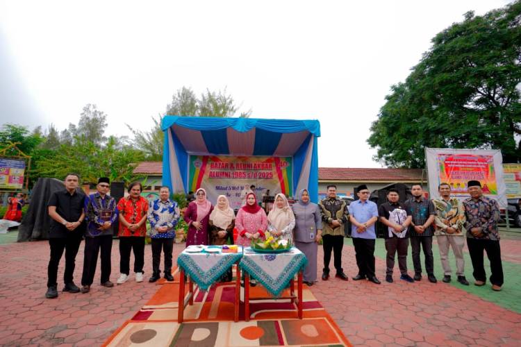 Bupati Kasmarni Hadir di Tengah Keluarga Besar SMAN 2 Mandau, Alumni Diajak Gotong Royong Revitalisasi Sekolah