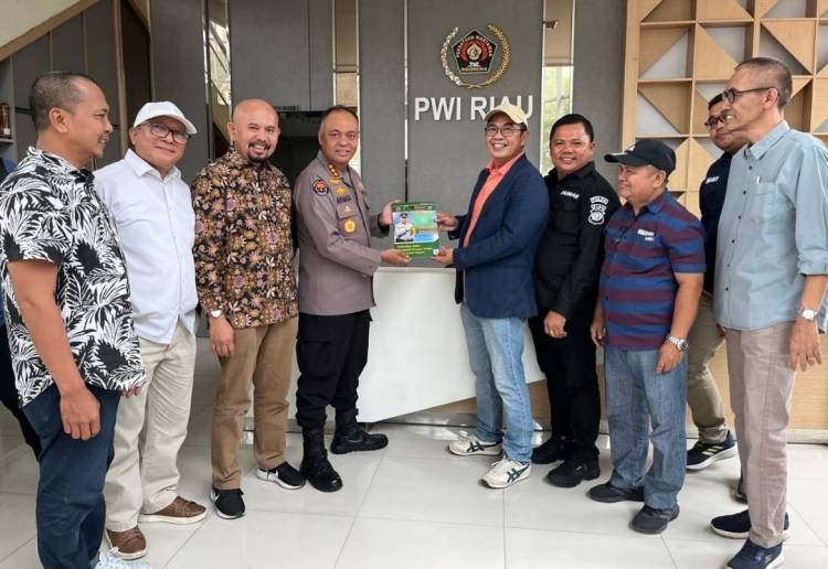 Bidhumas Polda Riau Ramah Tamah dengan PWI Riau, Sinergitas Sampaikan Informasi ke Masyarakat