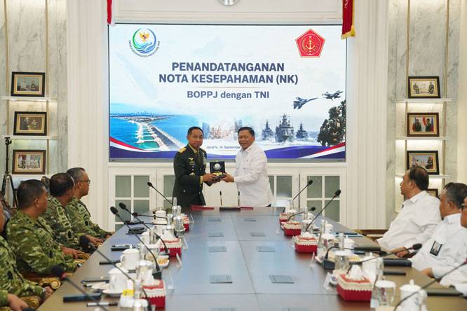 Panglima TNI Tandatangani NK Dengan Kepala Badan Otorita Pengelola Pantai Utara Jawa