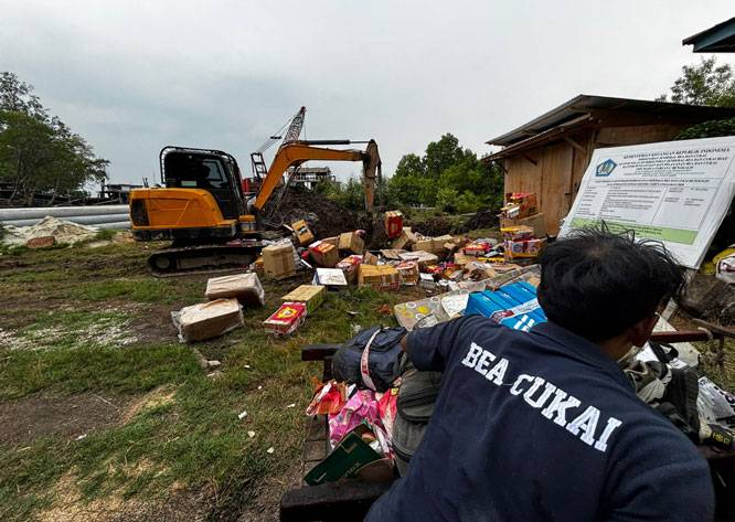 Bea Cukai Bengkalis Musnahkan BMMN Hampir Rp6 Miliar, Didominasi 662 Unit iPhone Bekas