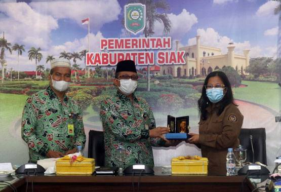 Sekda Arfan Usman Sambut Kunjungan Sekolah Tinggi Pariwisata Bandung ke Siak