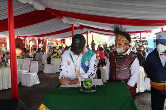Pangdam XVII/Cenderawasih Resmikan Pusat Kuliner Di Sentani