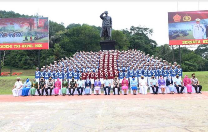 Panglima TNI Irup Upacara Wisuda Caprabhatar Akademi TNI dan Akademi Kepolisian 2021/2022