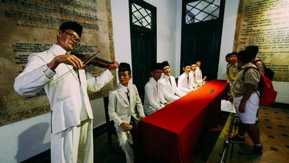 Lahirnya Sumpah Pemuda dan Berkumandangnya Lagu Indonesia Raya Pertama Kalinya