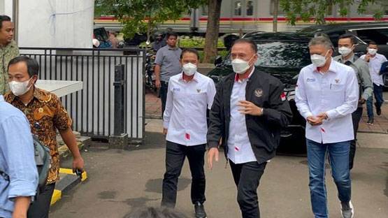 Mahfud Md Dorong Iwan Bule Mundur Lewat Munaslub PSSI