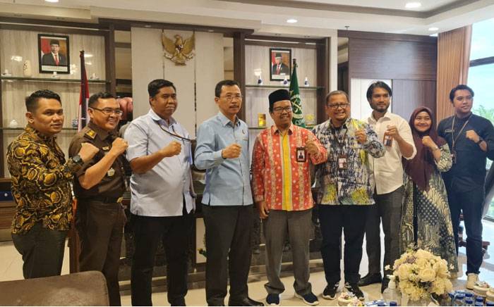 Bawaslu Riau Bertemu Kajati, Diskusikan Berbagai Hal