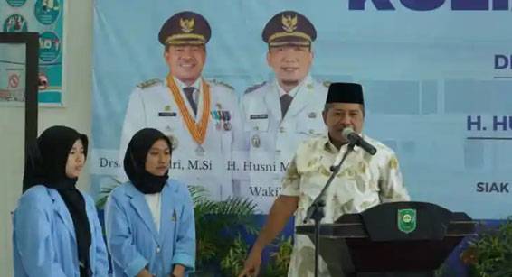 Beri Kuliah Umum Mahasiswa PSDKU Polsri, Bupati Alfedri Nostalgia Semasa Jadi Camat Minas