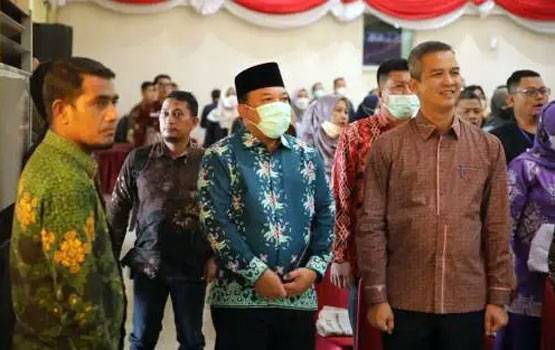 Wabup Siak Husni Merza Hadiri MoU antara Pemprov Riau &ndash; UGM