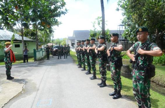 Cek Kondisi Prajurit, Danpussenarmed Kunjungi Satgas Satuan Organik Yonarmed 1 Kostrad