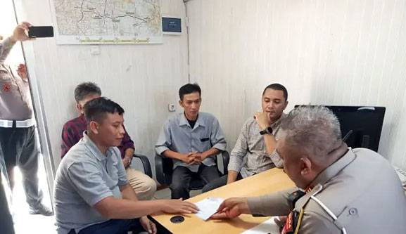 Ini Tampang Tiga Pengemudi Mobil Mewah yang Lawan Arah di Tol Depok-Antasari