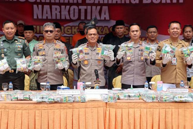 Peredaran 65 Kilogram Sabu Pekanbaru-Sumut Digagalkan