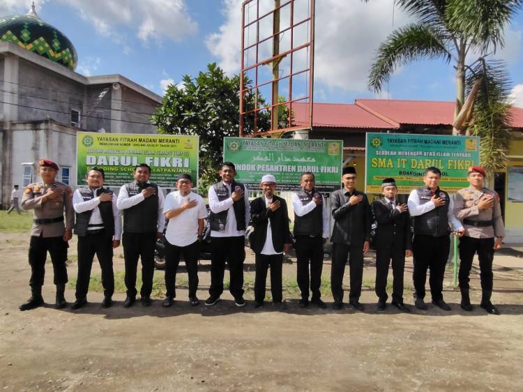 Wujudkan Pilkada Damai, Satres Narkoba Polres Kepulauan Meranti  Penyuluhan Bahaya Narkoba kepada Santri