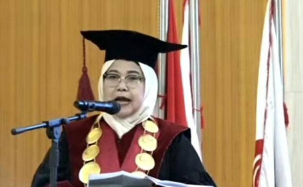 Wisuda 557 Mahasiswa Universitas Abdurrab, Ini Harapan Rektor