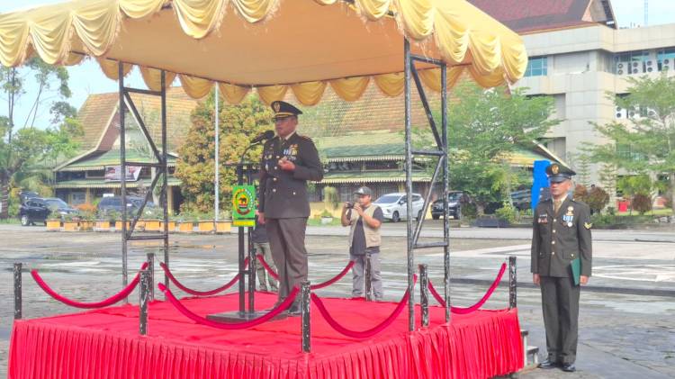 Kodim 0314/Inhil Gelar Upacara Peringatan HUT TNI ke-79 di Halaman Kantor Bupati
