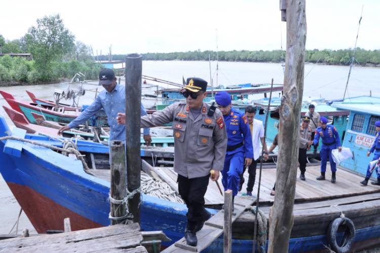 Kapolres Rohil Laksanakan Program Kapolda Riau "Jelajah Riau untuk Rakyat" di Wilayah Terpencil Pesisir Bangko