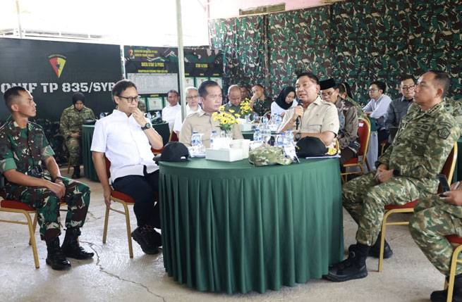 Panglima TNI Dampingi Menhan RI Tinjau Yonif TP 835/Samota Yudha Bhakti di Sumbawa
