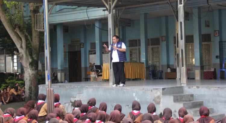 BNN Sosialisasi Bahaya Narkoba kepada Ratusan Siswa SMPN 10 Pekanbaru