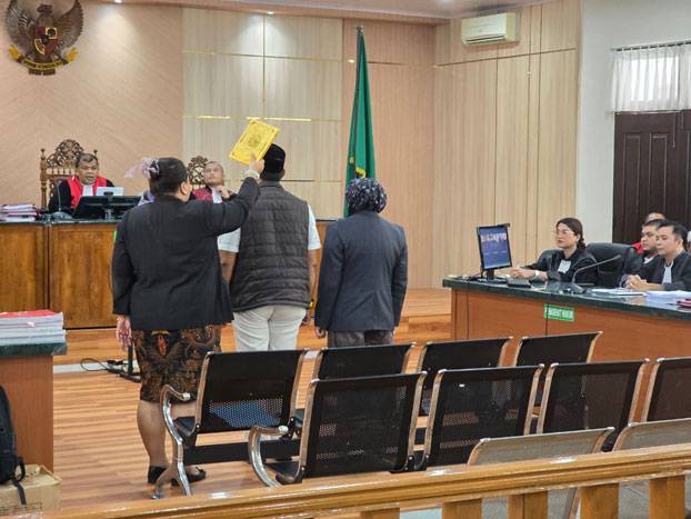 Hakim Singgung Bupati Siak Harus Berlaku Adil Sikapi Konflik PT SSL dengan Warga