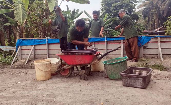 Ketika Guyonan Menjadi Kenyataan, Harapan &ldquo;Cuan&rdquo; Muncul di Balik Kolam Lele Gading Sari