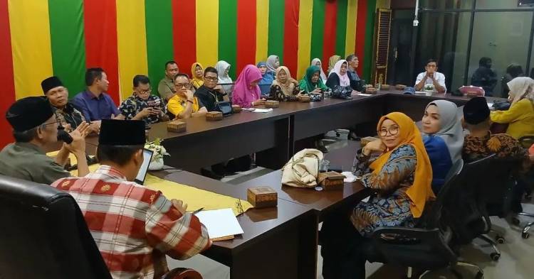 2.000 Peserta dari 42 Paguyuban Meriahkan Arak-arakan Keberagaman HKN di Riau