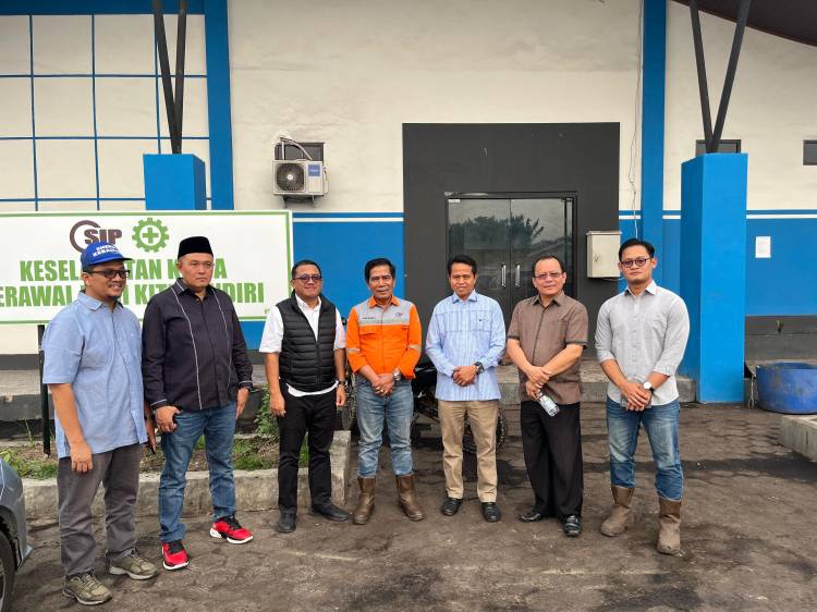 Jalan Kuala Cenaku-Rumbai Jaya Rusak Diduga Akibat Angkutan Batu Bara, DPRD Riau Bakal Panggil Pengusaha
