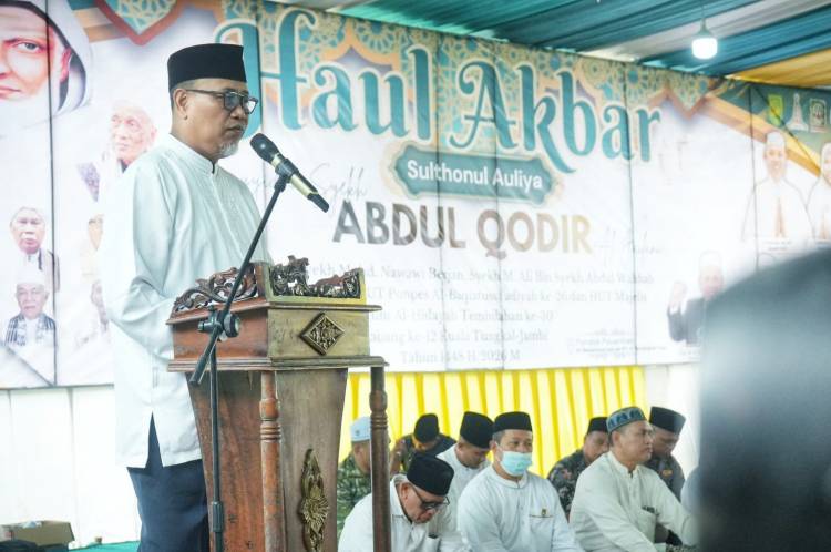 Sekda Inhil Hadiri Haul Akbar Syekh Abdul Qadir Al-Jailani di Ponpes Al-Baqiyatussa&rsquo;adiyah