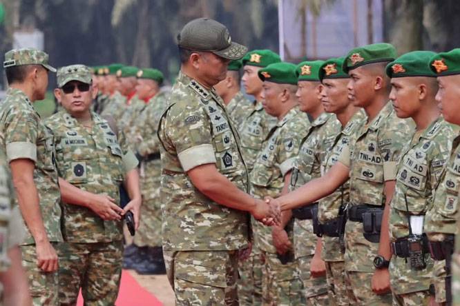 Wakil Panglima TNI Tinjau Kesiapan Yonif TP 926/Pangalangok Libau di Kalimantan Barat
