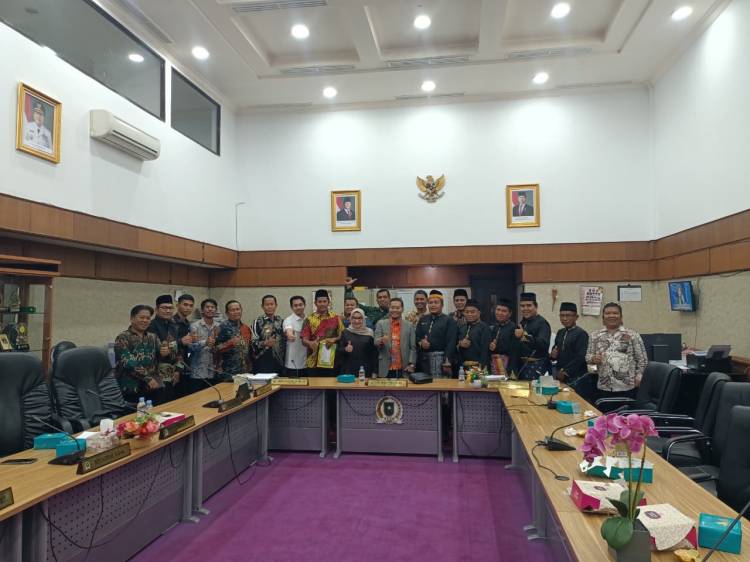 Tuntutan Plasma 20 Persen PTPN V Regional III, Warga Ngaso Temui DPRD Riau