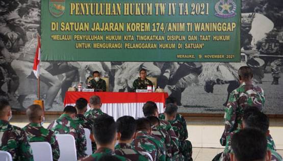 Antusias Prajurit Korem 174 Merauke Beserta Persit Koorcabrem 174 PD XVII/Cenderawasih Ikuti Penyuluhan Hukum