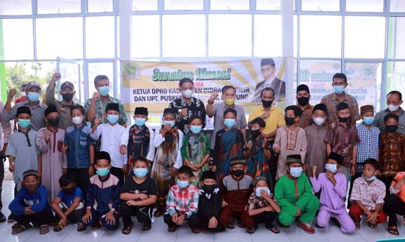 Diikuti 99 Anak, Ketua DPRD Inhil Buka Khitanan Massal di Kecamatan Kateman