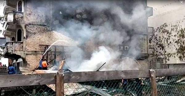 Ditinggal Pemiliknya, Rumah di Jalan Belut Selatpanjang Ludes Terbakar, Seorang Nenek Berhasil Diselamatkan