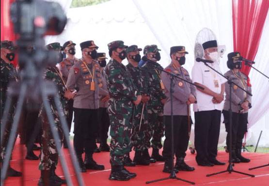 Panglima TNI: Rendahnya Kasus Aktif dan Kecilnya Penambahan Konfirmasi Covid-19 Tidak Boleh Membuat Masyarakat Terlena
