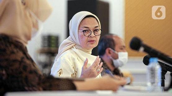 Limpahkan Kesalahan, KKI Minta Jokowi Copot Kepala BPOM Penny Lukito
