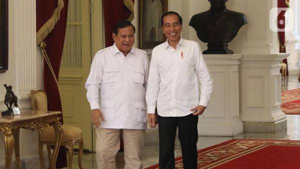 Jokowi: Sudah Saya Cek, Rambut Pak Prabowo Sebagian Ada Putihnya