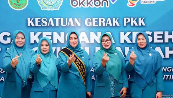 Ketua TP PKK Rasidah Alfedri Dilantik Menjadi Bunda Asuh Anak Stunting Kabupaten Siak